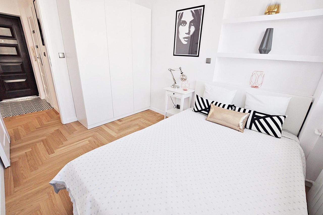 Premium Place In The Centre, Wi-fi - By Hik Apartment Warschau